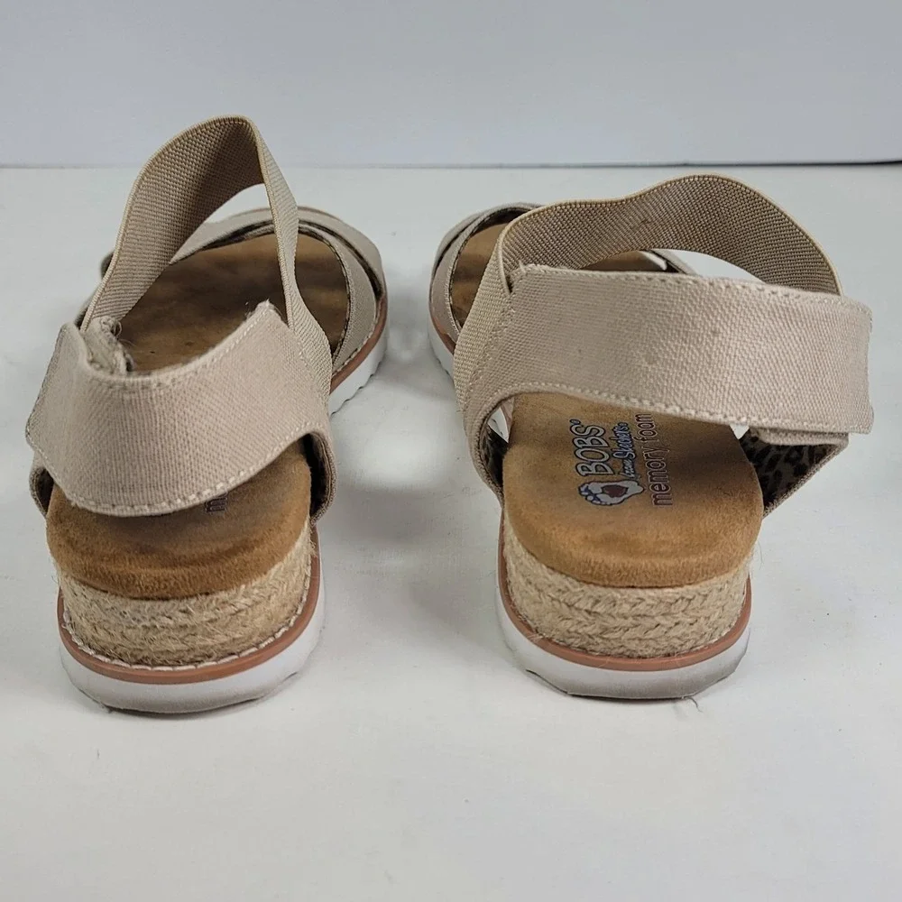 Skechers BOBS Desert Kiss Sandal Womens 9 Natural Beige Wedge 33386 NAT